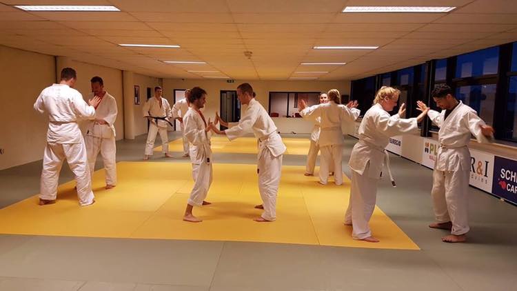 Combinatiefunctionarissen krijgen judoles