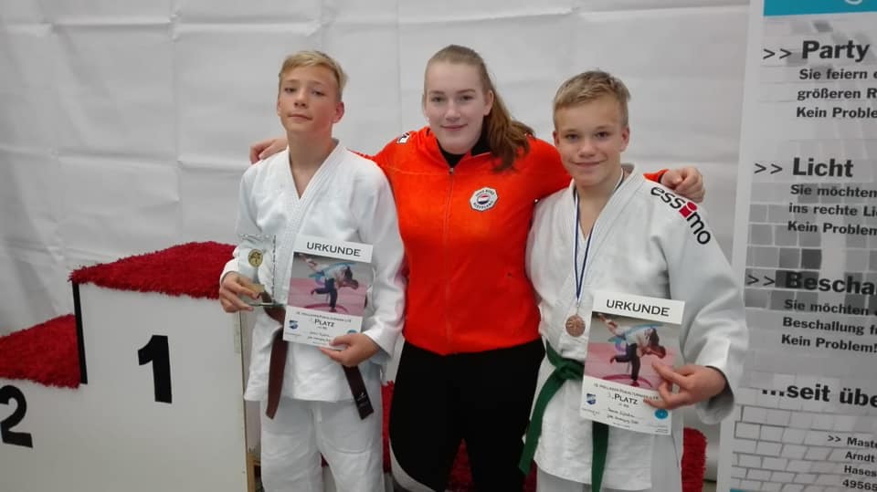 Familie Dijkstra actief in Hollage