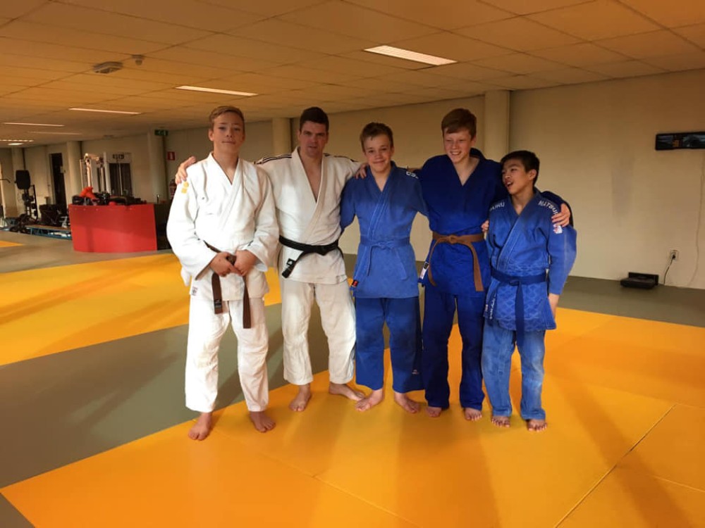 Ramon Dijkstra behaalt blauwe band