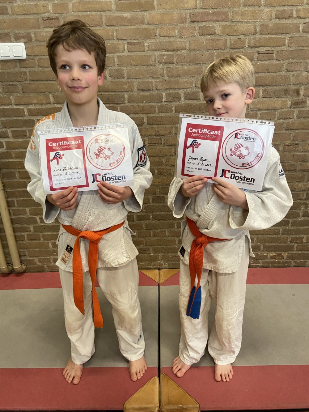 Lars en Jasper allebei 850 punten diploma.